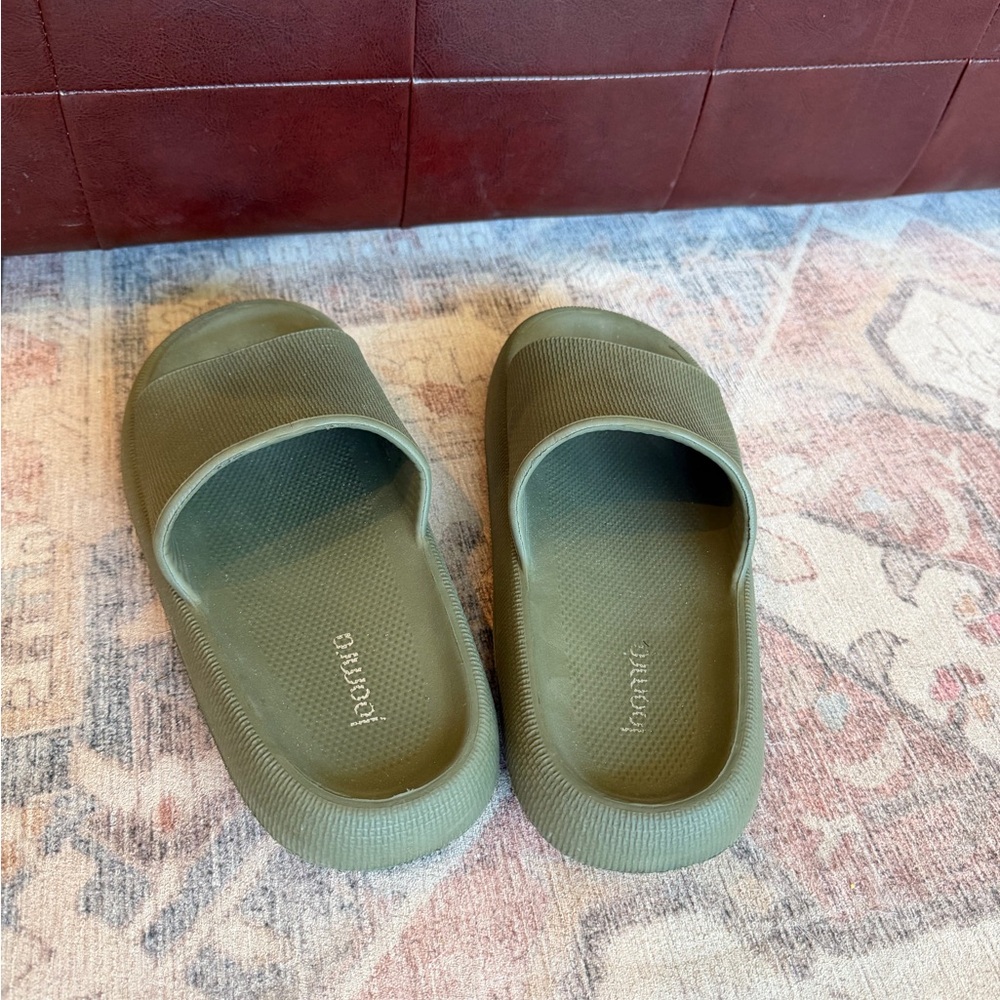 Olive Green Foam Slide Sandals Womens Size 8 Yeezy Style